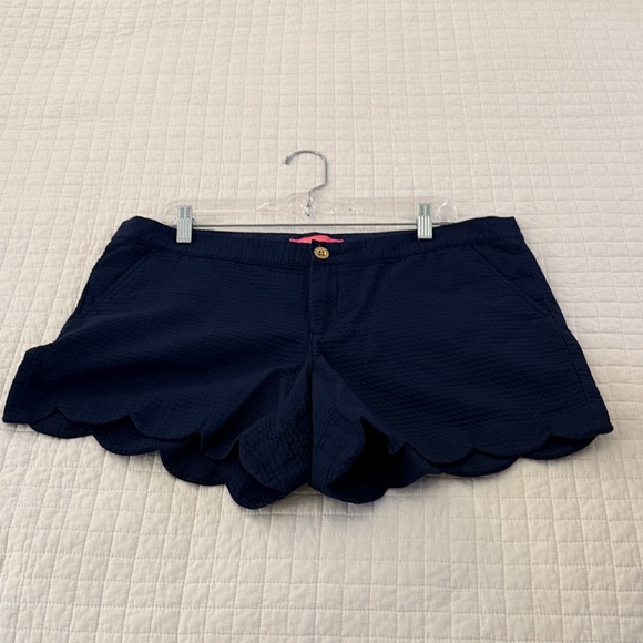 Lilly Pulitzer Navy Women's Shorts with Scalloped Hem. - Picture 2 of 8